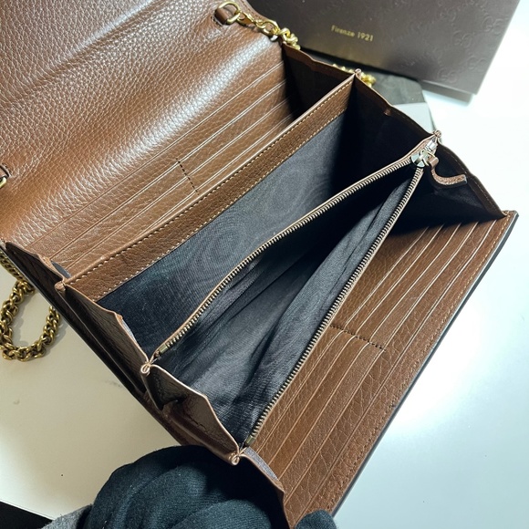 Gucci Marmont GG Compact Chain Wallet Black Leather - Picture 4 of 6